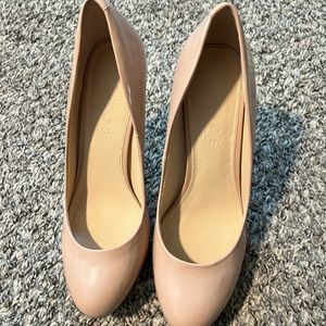 classic nude heel